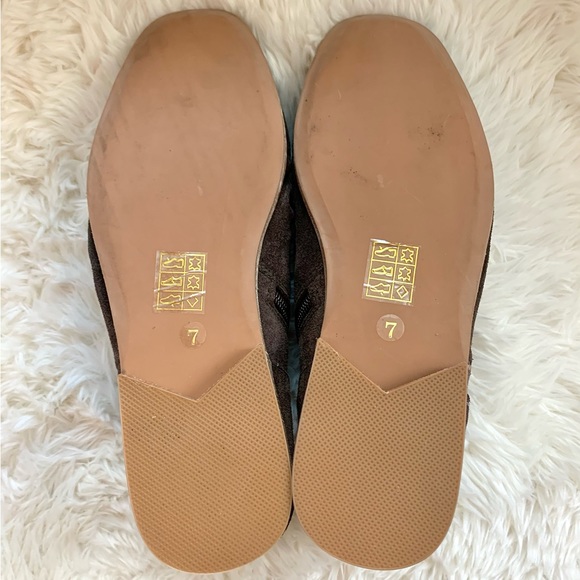 NEW Jeffrey Campbell Suede Booties - Picture 9 of 15